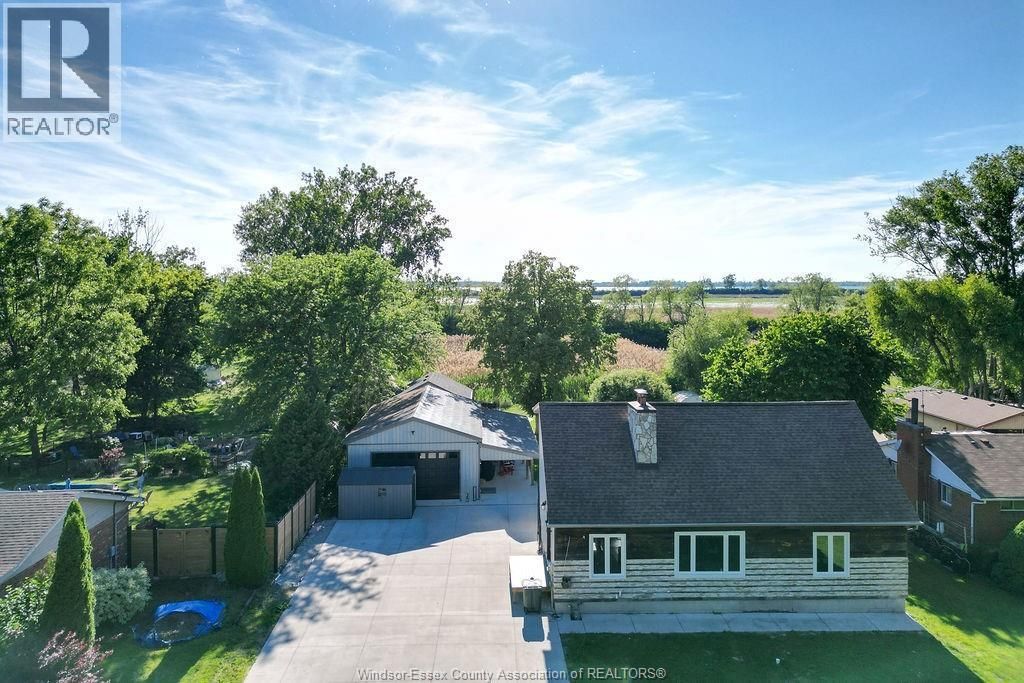 2040 Front Road North, Amherstburg