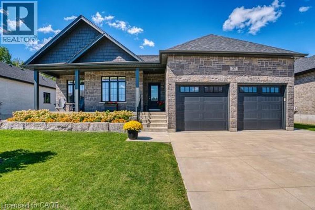 37 Gilmer Crescent, Listowel