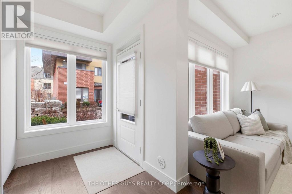 18 - 9r Clintwood Gate, Toronto (parkwoods-Donalda)