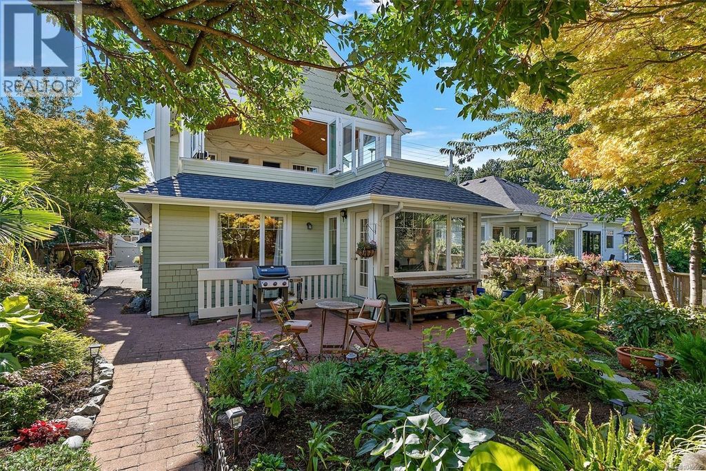 485 Head St Sw, Esquimalt