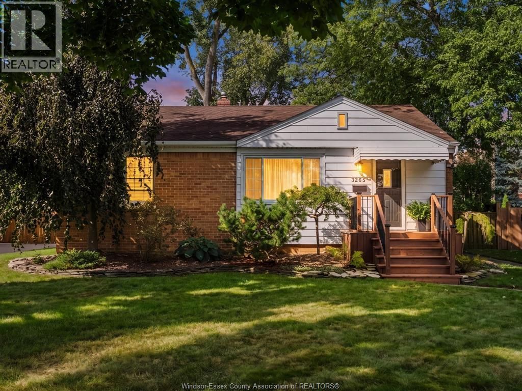 3265 Longfellow Avenue, Windsor