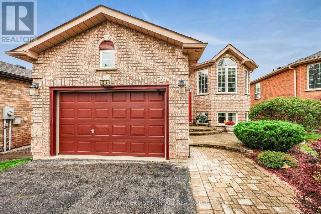 22 Logan Court, Barrie (holly)