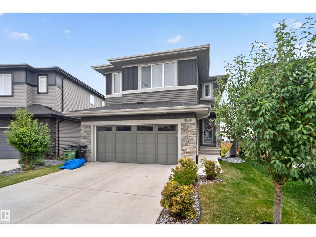 9514 Pear Cl Sw, Edmonton