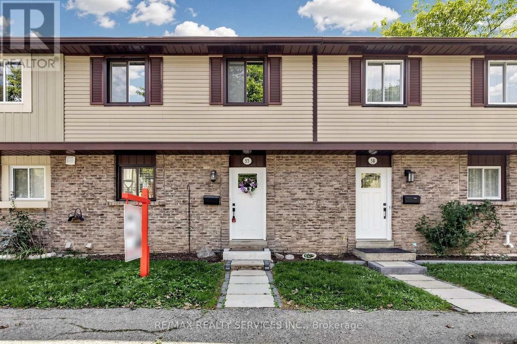 57 - 93 Hansen Road N, Brampton (madoc)