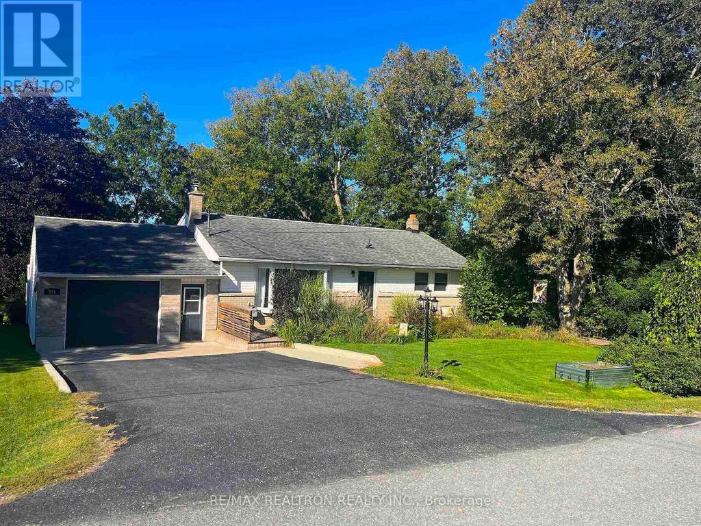 Main Floor - 241 Westbury Avenue, Loyalist (bath)