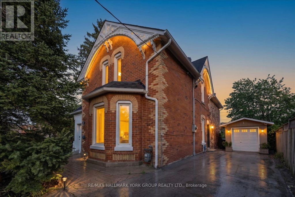 16 Scarboro Street, Mississauga (malton)