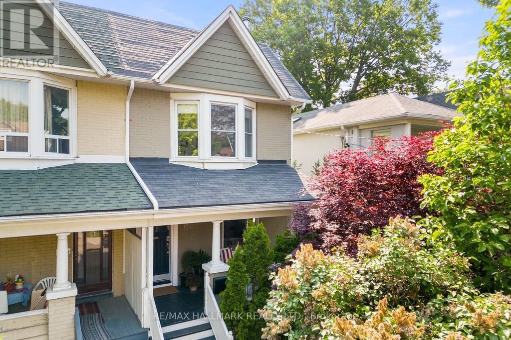 15 Redwood Avenue, Toronto (greenwood-Coxwell)