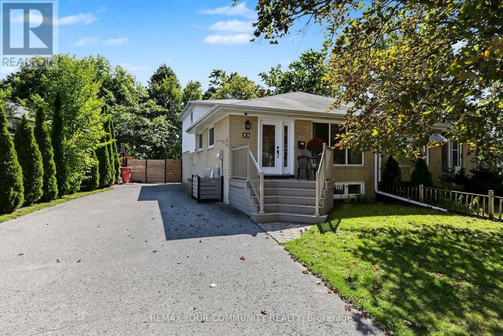 33 Mcdonald Drive, Aurora (aurora Heights)