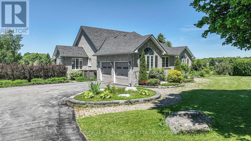 1273 Hawk Ridge Crescent, Severn