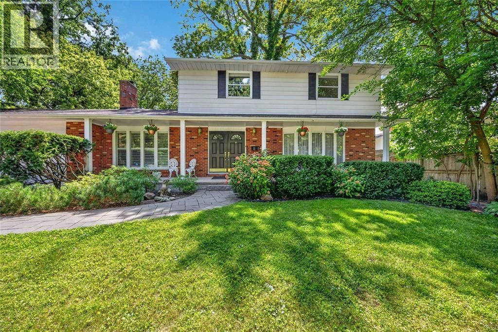 915 Dorchester Drive, Sarnia