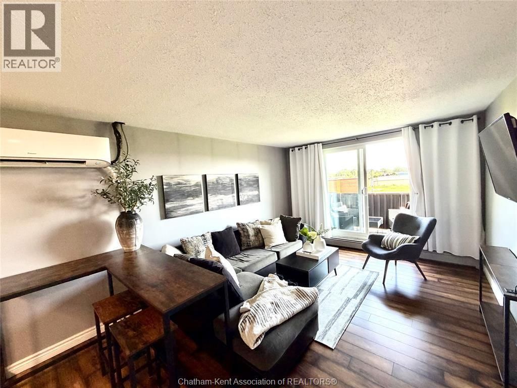 276-317 Merritt Avenue, Chatham