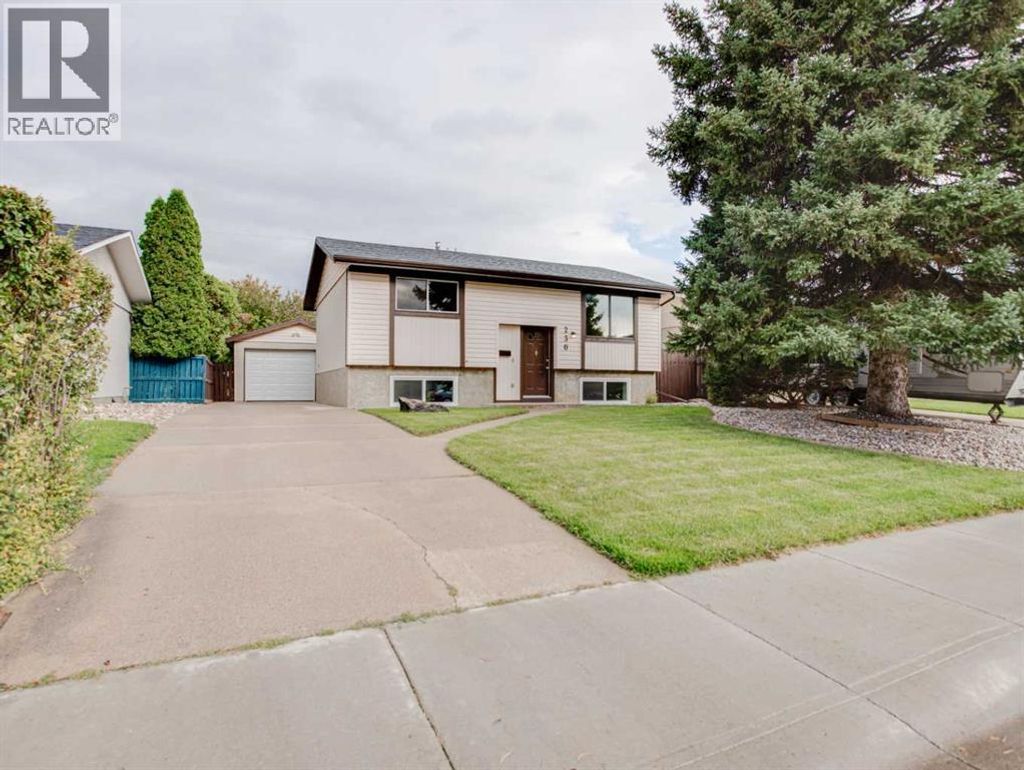 230 Eagle Road N, Lethbridge