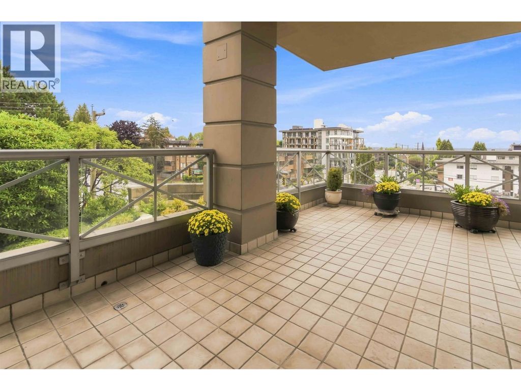 405 160 E 13th Street, North Vancouver