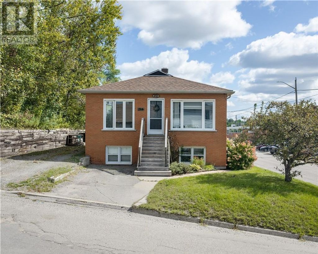 708 Lawson Street, Sudbury