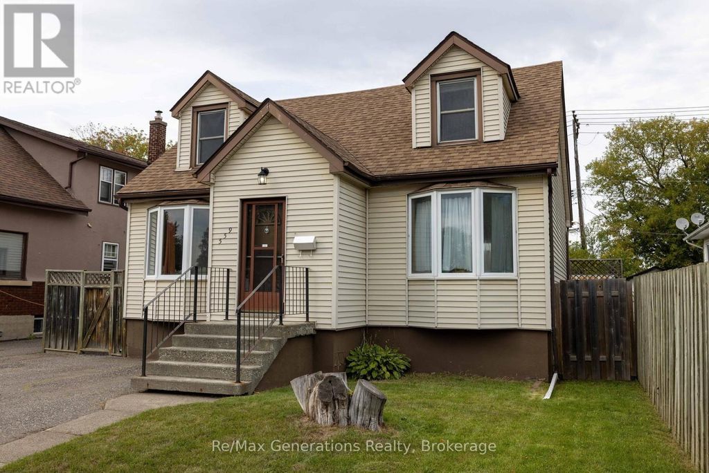 559 Empire Avenue E, Thunder Bay (westfort)