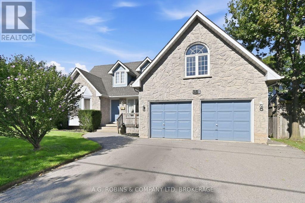 381 Kerman Avenue, Grimsby (grimsby Beach)