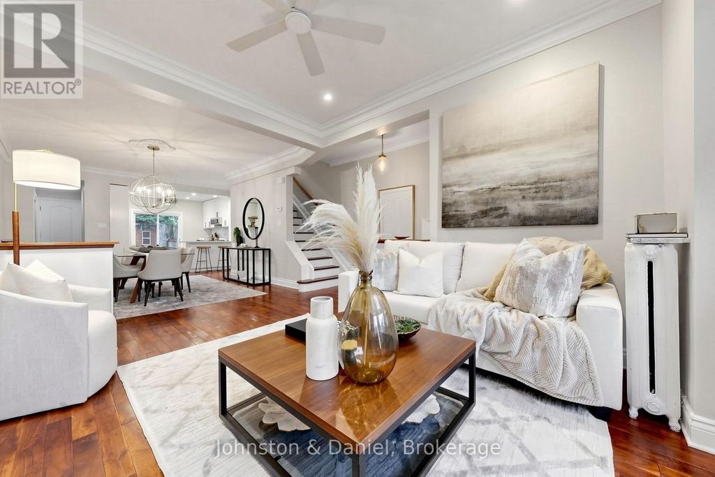 11 Ashland Avenue, Toronto (woodbine Corridor)
