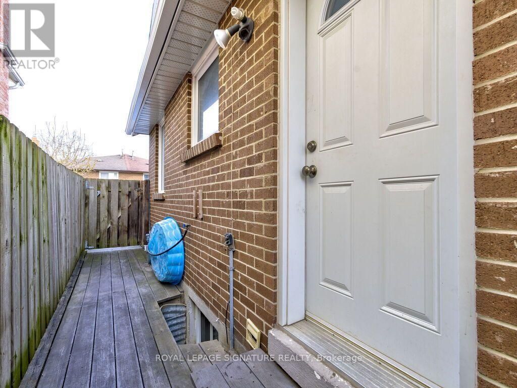 370 Hansen Road, Brampton (madoc)