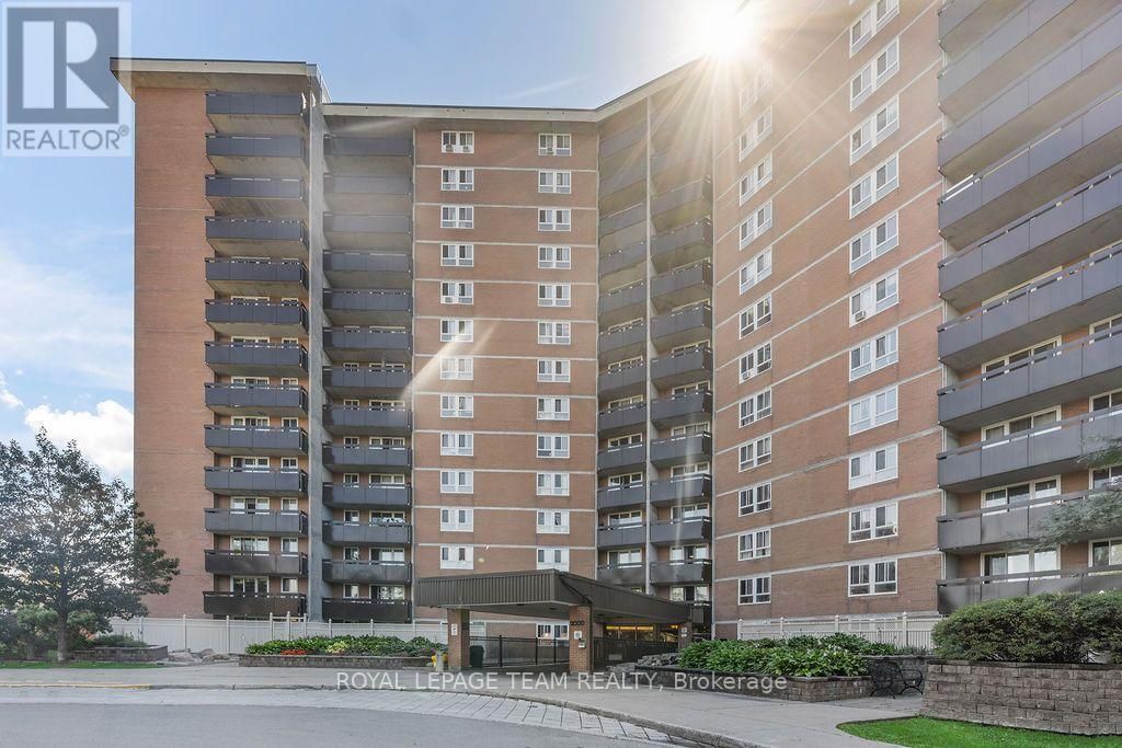 1112 - 2000 Jasmine Crescent, Ottawa