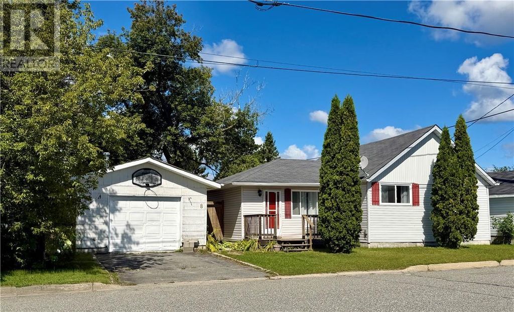 8 Lincoln Street, Capreol