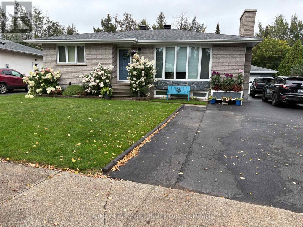 422 Ryerson Crescent, Thunder Bay (college Park)