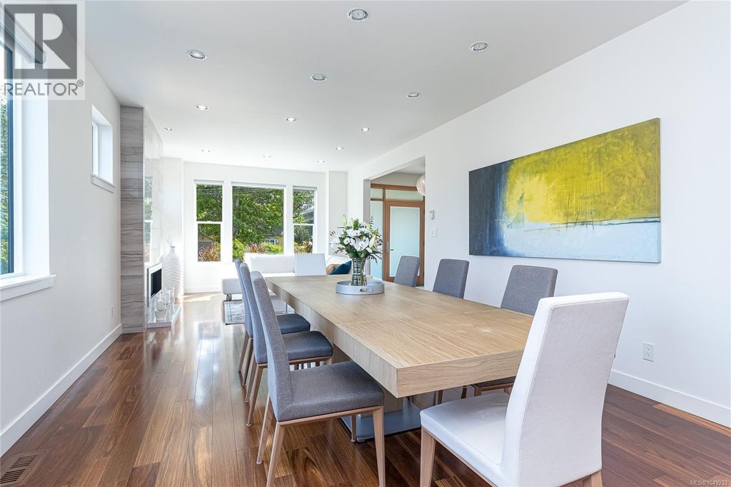 1518 Shorncliffe Rd, Saanich