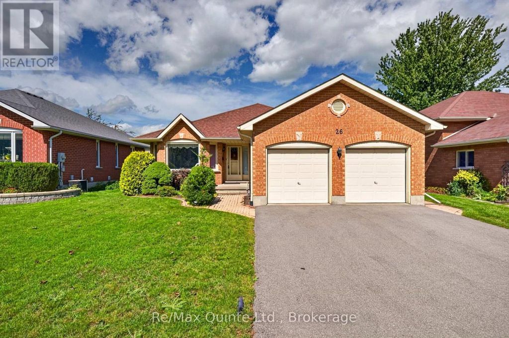 26 Oak Ridge Boulevard, Belleville (belleville Ward)