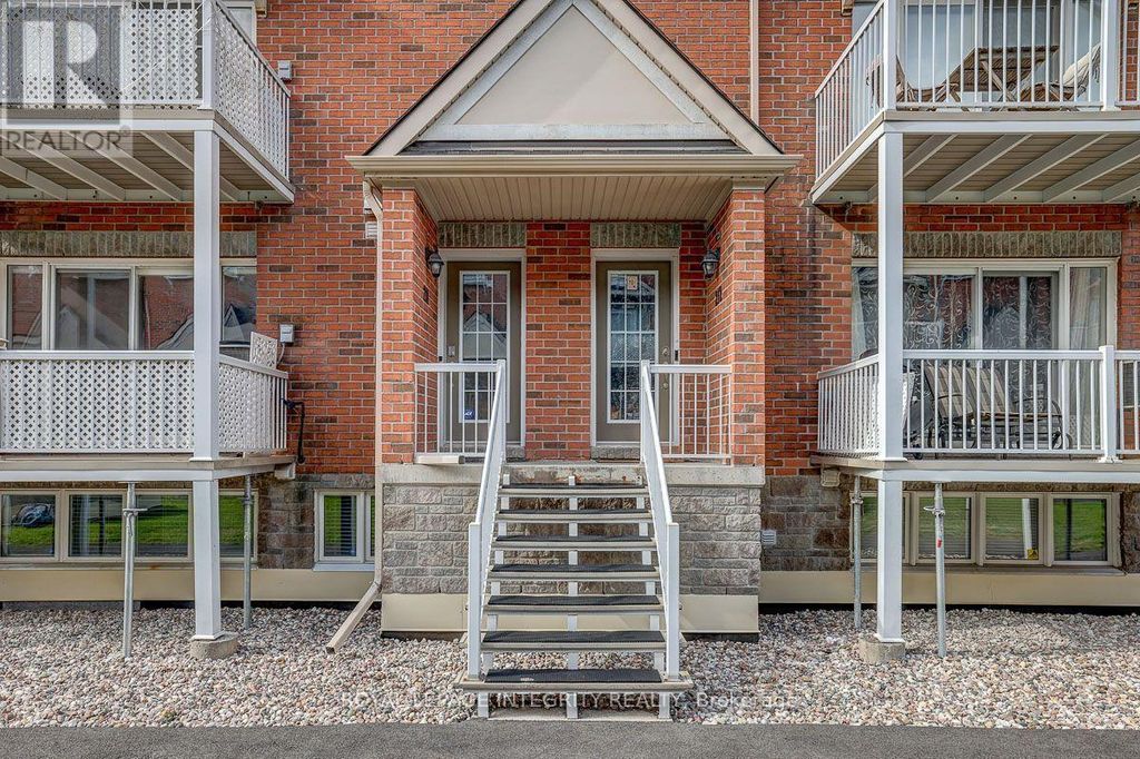 211 - 3275 St Joseph Boulevard, Ottawa