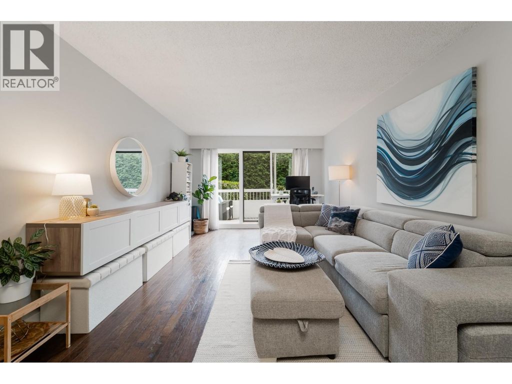 303 2450 Cornwall Avenue, Vancouver