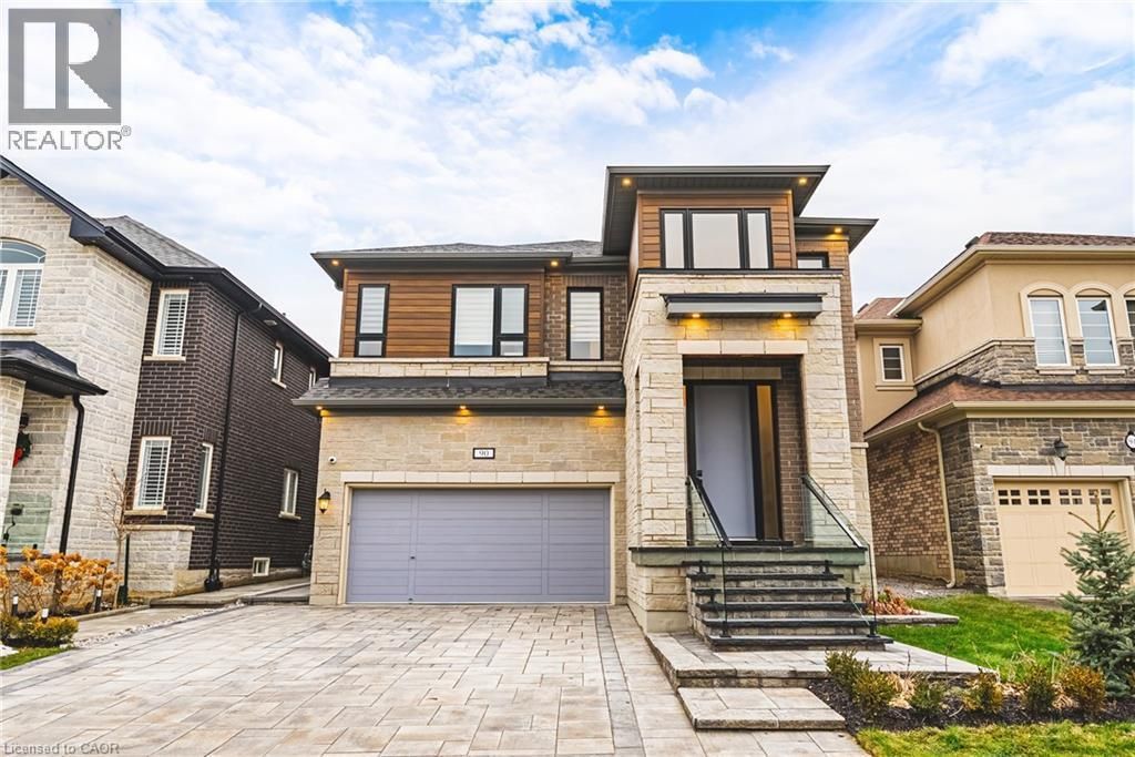 90 Robertson Road, Ancaster
