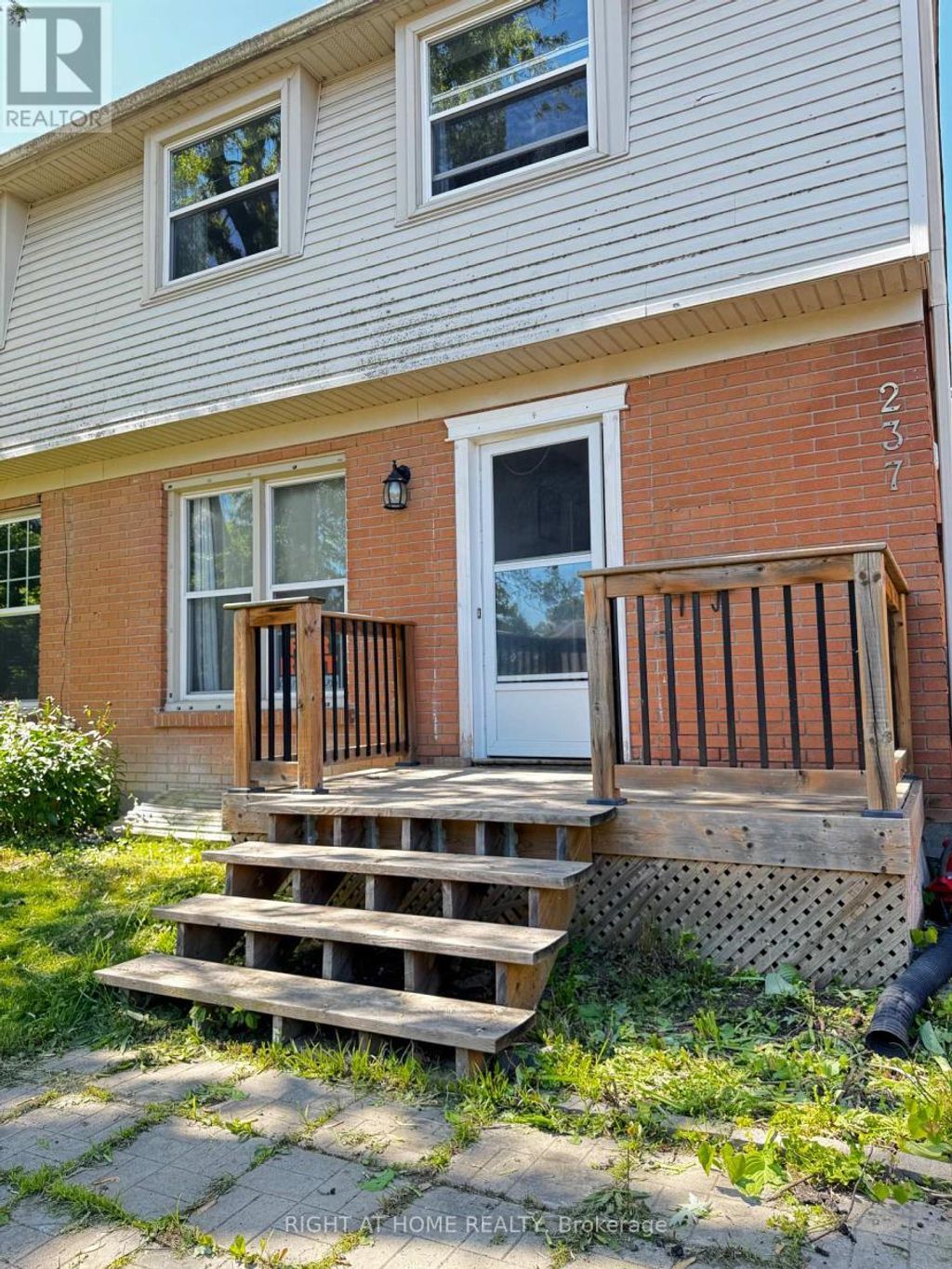 237 Homestead (basement ) Crescent, London North (north F)