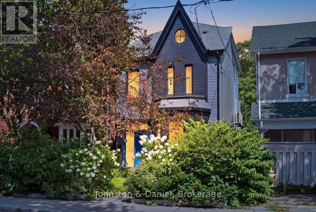 175 Brunswick Avenue, Toronto (university)