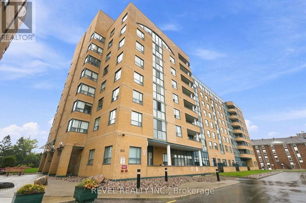 306 - 1655 Pickering Parkway, Pickering (village East)