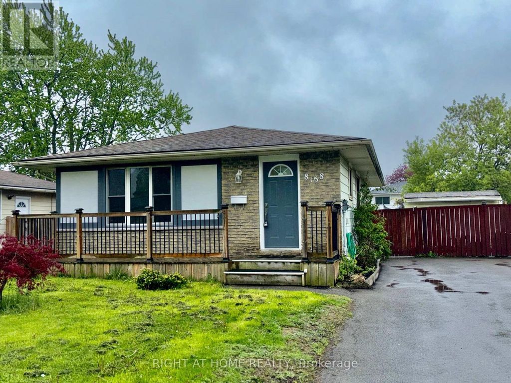 8158 Paddock Trail Drive, Niagara Falls (ascot)