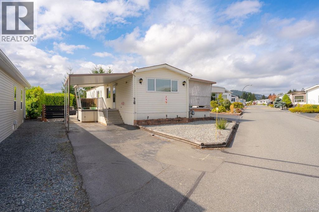 76 6325 Metral Dr, Nanaimo
