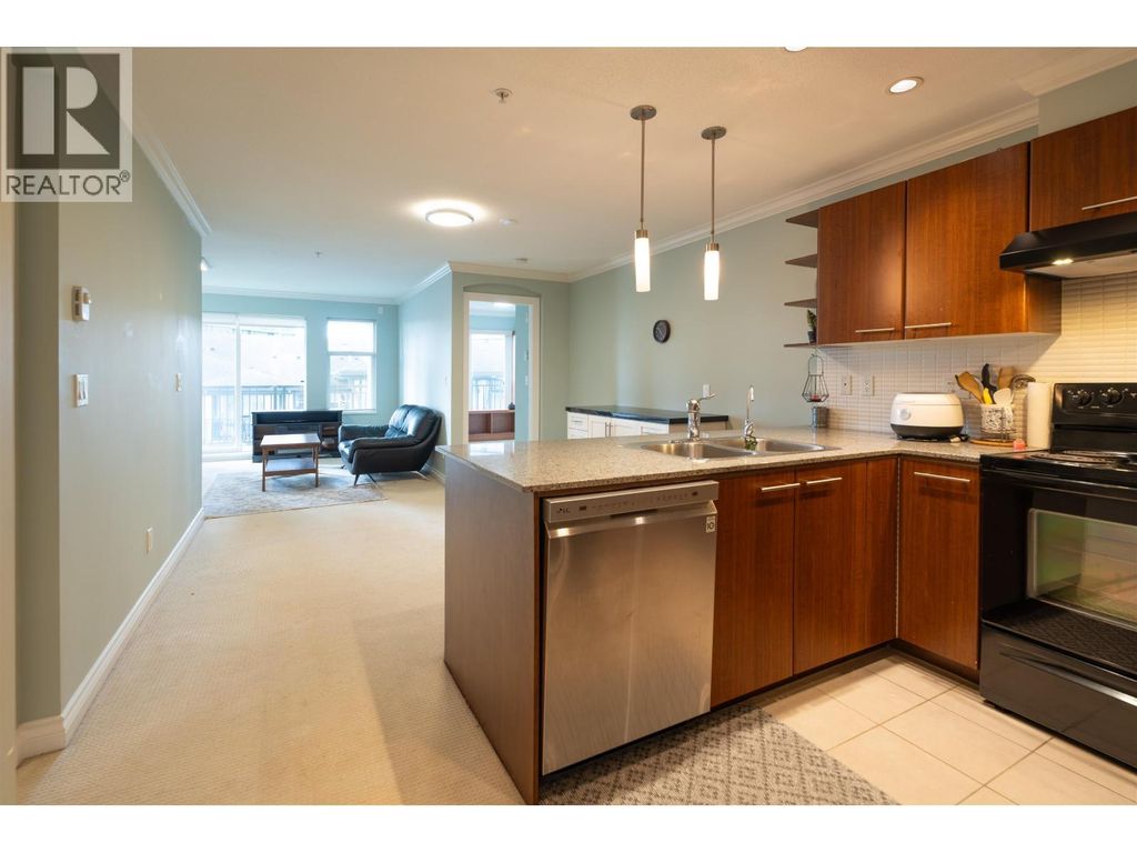 303 4799 Brentwood Drive, Burnaby