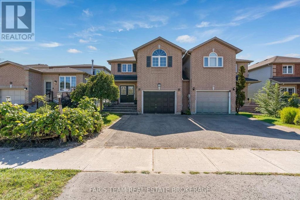 41 Willow Drive, Barrie (holly)