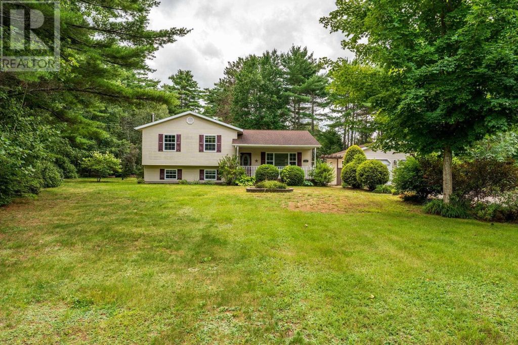 131 Dr Lewis Johnston Street, South Farmington