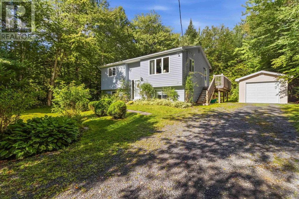 17 Halfway Lake Hammonds Plains Drive, Maplewood