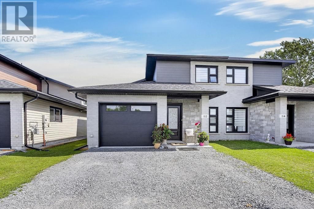 112 Hollybrook Crescent, Azilda