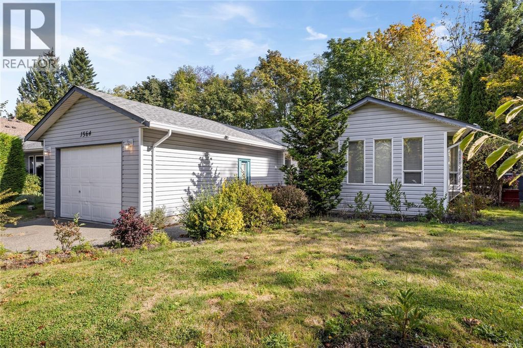 1564 Hurford Ave, Courtenay