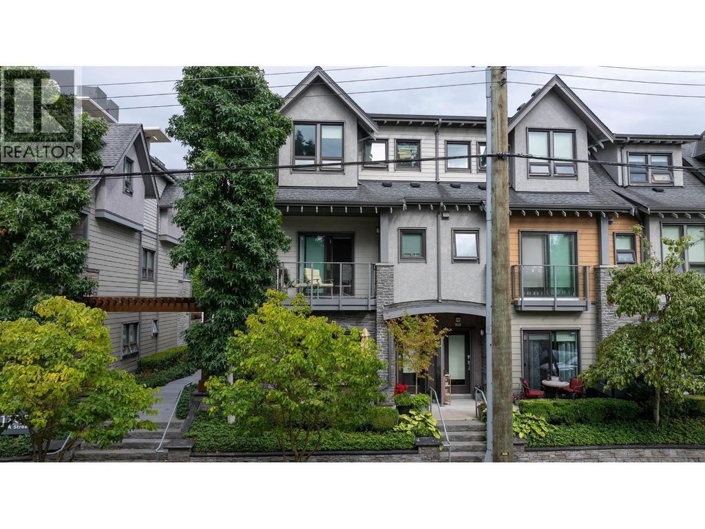 207 1738 55a Street, Delta