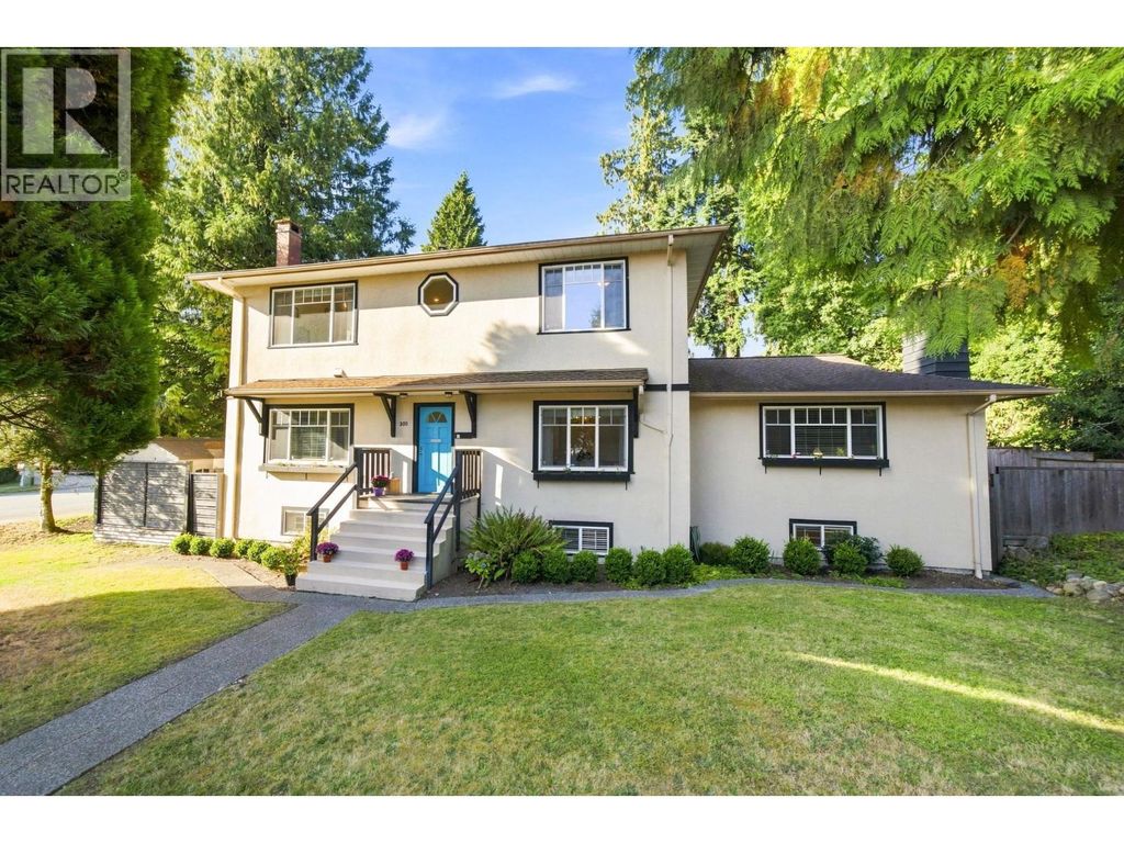 300 E 25th Street, North Vancouver