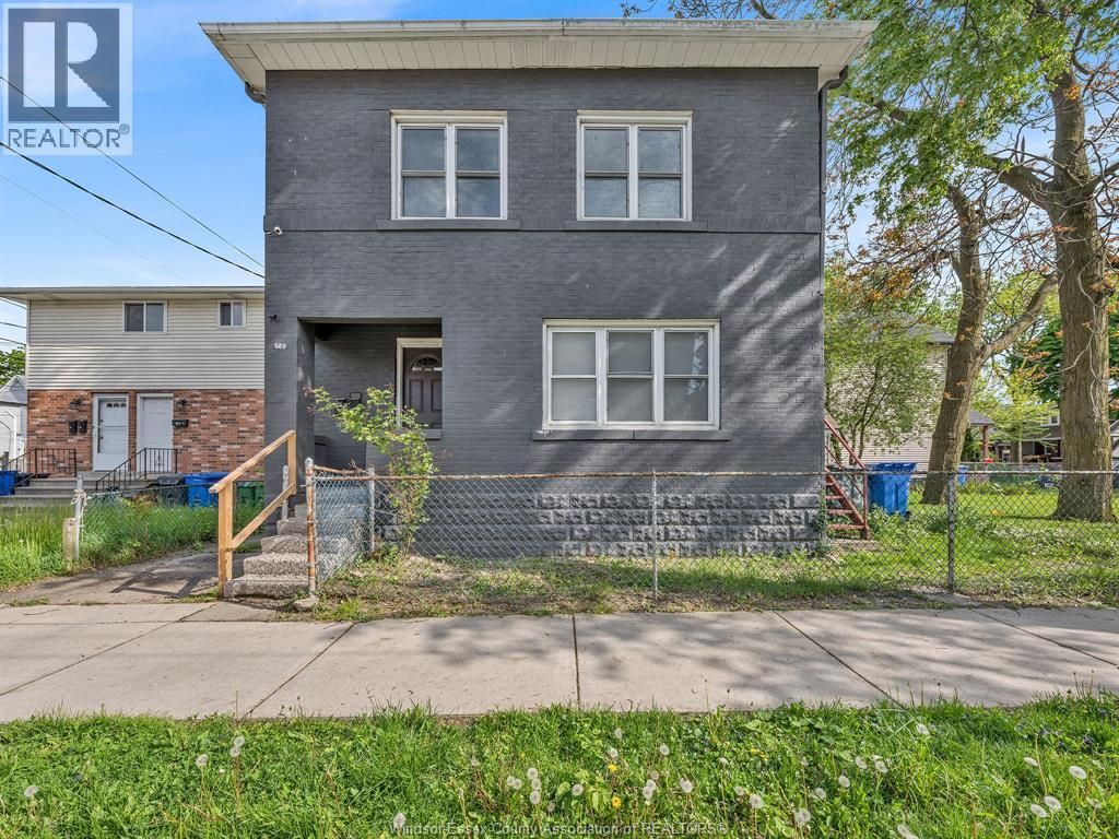 669 Park, Windsor