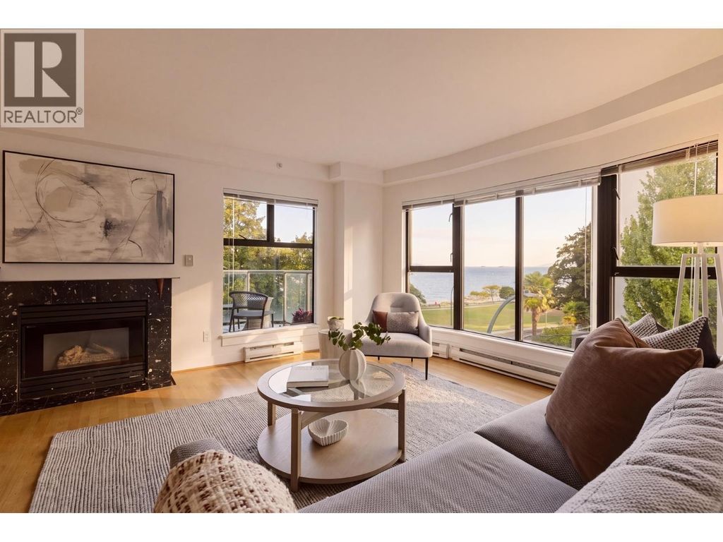 300 1410 Bute Street, Vancouver