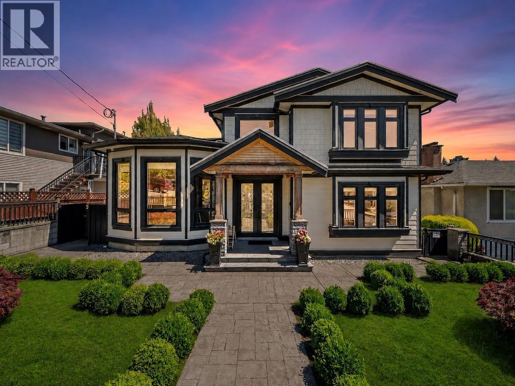 7626 Hedley Avenue, Burnaby