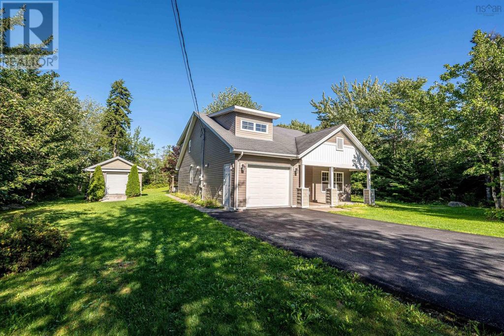 26 Country Lake Drive, Lake Echo