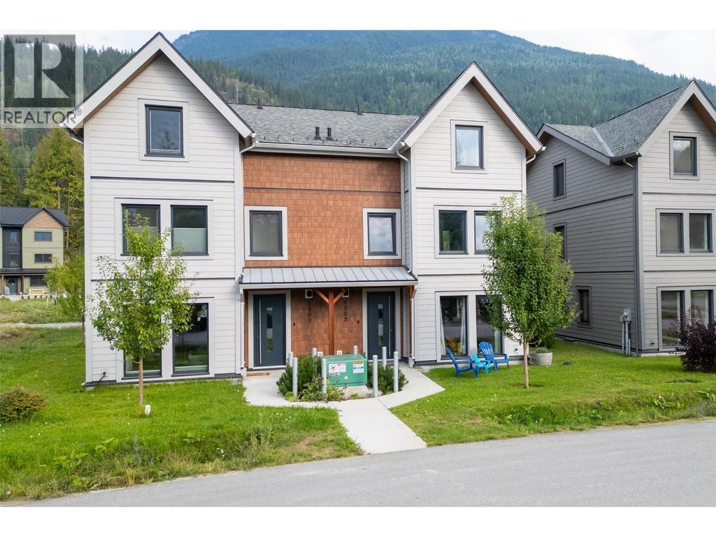 1005 Keystone Crescent, Revelstoke