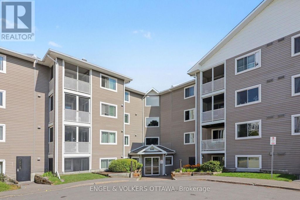 319 - 316 Lorry Greenberg Drive, Ottawa