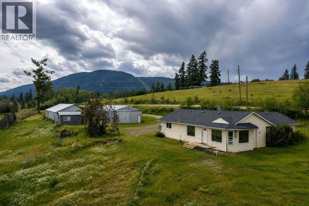 3575 Canyon Road, Spallumcheen